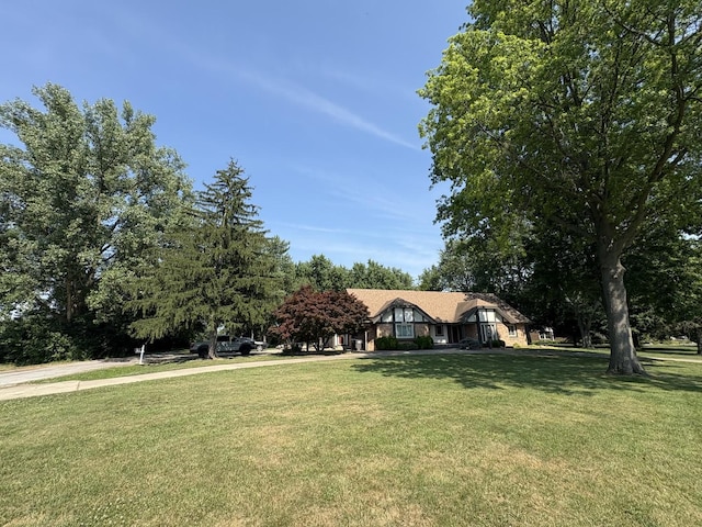214 Tiverton Rd, Kankakee, IL 60901 - view of grassy yard