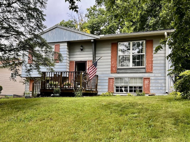 3111/2 W Graham St, Dixon, IL 61021 - view of front of property featuring a front lawn and a deck