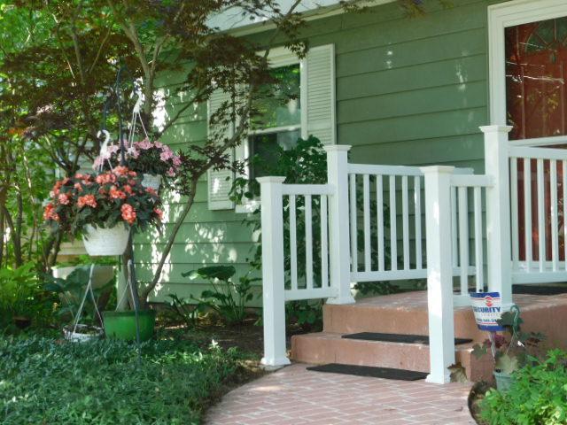 711 Glendale Ave, Rockford, IL 61108 - view of exterior entry