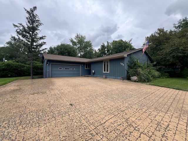 102 Jennifer Dr, Mahomet, IL 61853 - photo 1