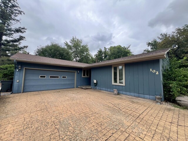 102 Jennifer Dr, Mahomet, IL 61853 - photo 2