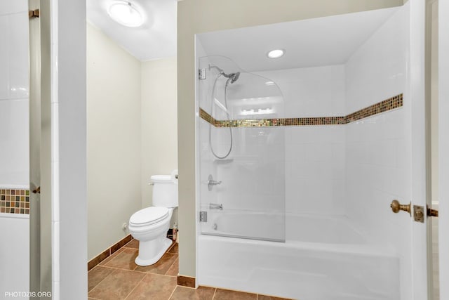 1621 Mission Hills Rd Unit 510, Northbrook, IL 60062 - bathroom featuring shower / tub combination and tile patterned flooring