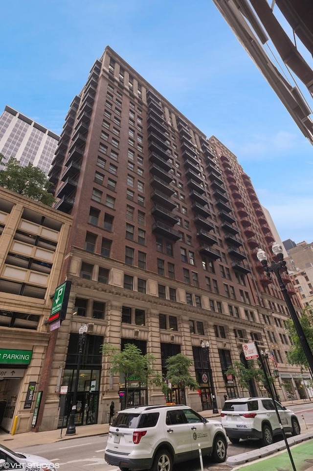 212 W Washington St Unit 1112, Chicago, IL 60606 - view of building exterior