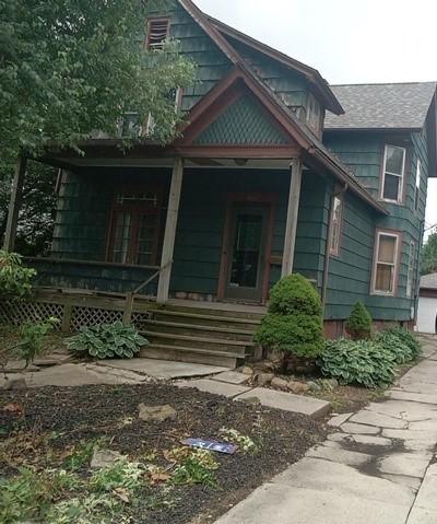 900 Willard St, Galesburg, IL 61401 - view of front of house with covered porch