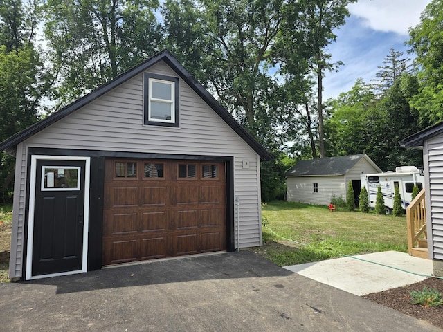 327 Lincoln Ave, Woodstock, IL 60098 - view of detached garage