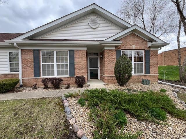 20816 W Forsythia Ct, Plainfield, IL 60544 - view of front of home with brick siding