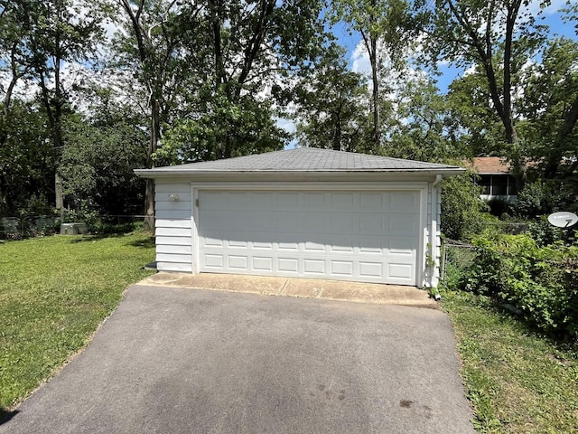 4240 Greenbrier Ln, Richton Park, IL 60471 - detached garage with view of wooded area