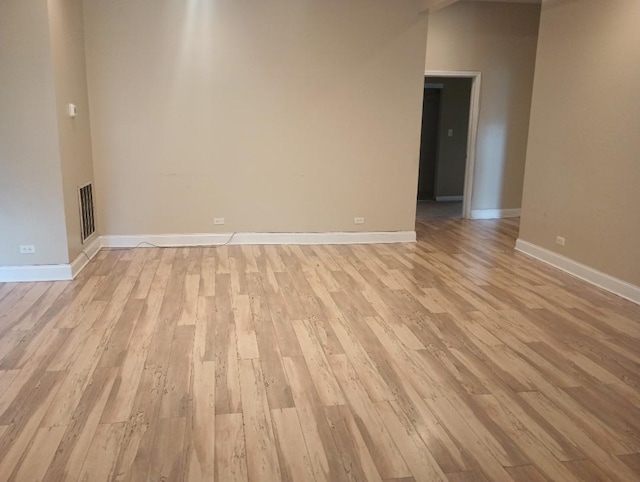 2236 W Monroe St, Chicago, IL 60612 - empty room featuring light wood-type flooring