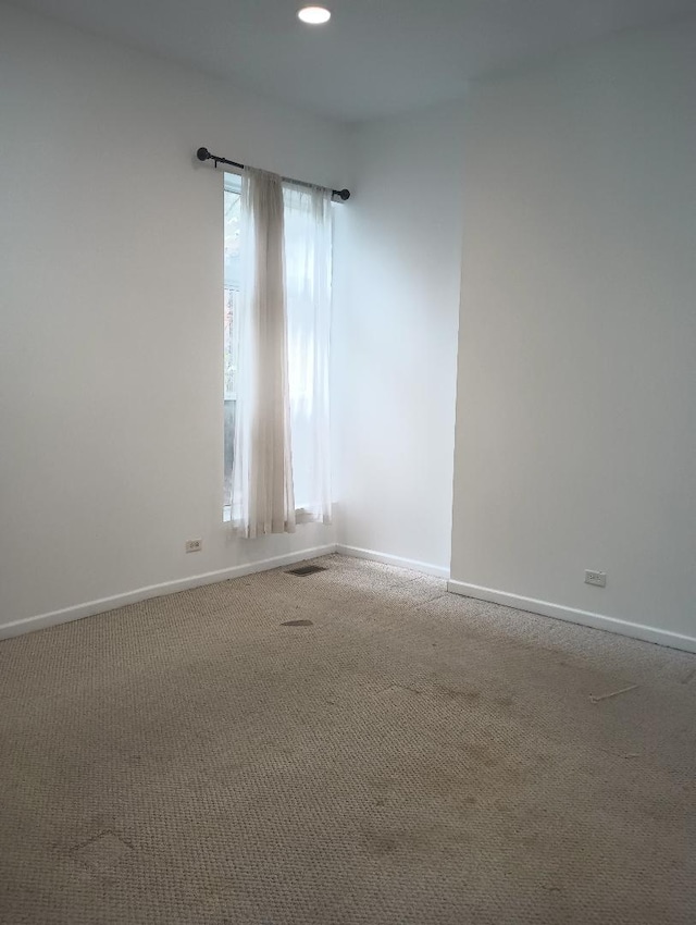 2236 W Monroe St, Chicago, IL 60612 - unfurnished room with carpet flooring and recessed lighting