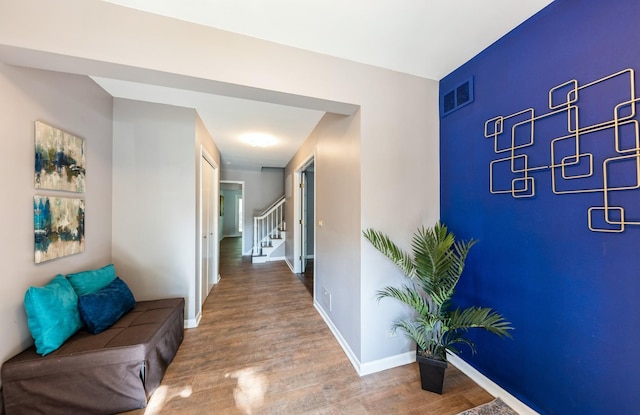 536 S Echo Ln, Palatine, IL 60067 - corridor featuring wood finished floors and stairway