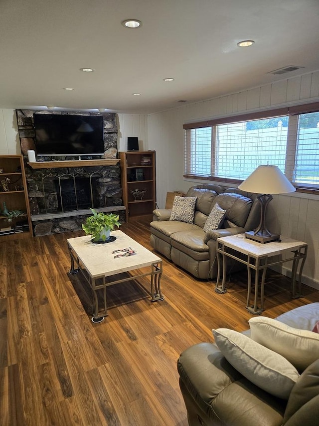 2029 171st Pl, South Holland, IL 60473 - living area featuring wood finished floors, plenty of natural light, recessed lighting, and a fireplace