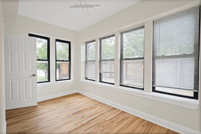 4557 S Michigan Ave Unit 1, Chicago, IL 60615 - empty room featuring light wood-type flooring and plenty of natural light