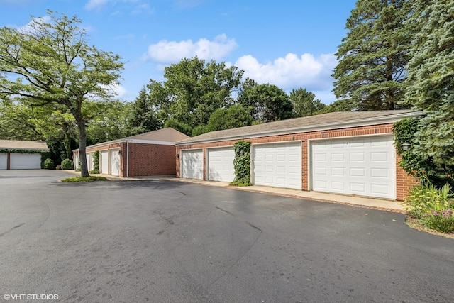 533 N Mayflower Rd Unit C, Lake Forest, IL 60045 - photo 32