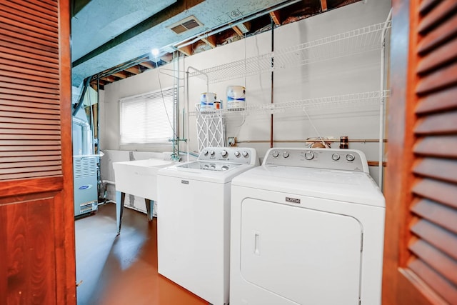 17720 Ashland Ave, Homewood, IL 60430 - laundry room with washing machine and dryer