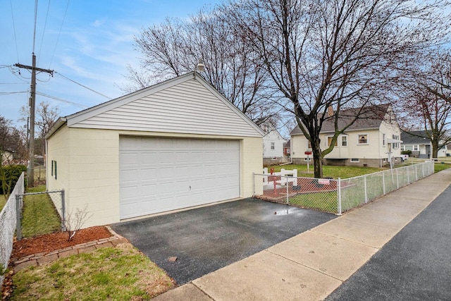 17958 Escanaba Ave, Lansing, IL 60438 - view of detached garage
