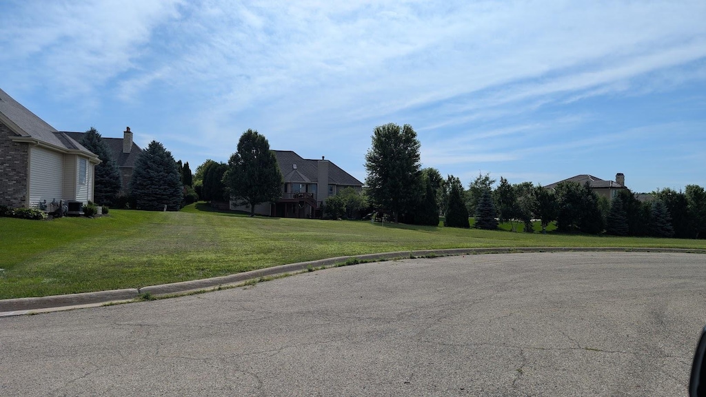 905 Tivoli Dr, Rockford, IL 61107