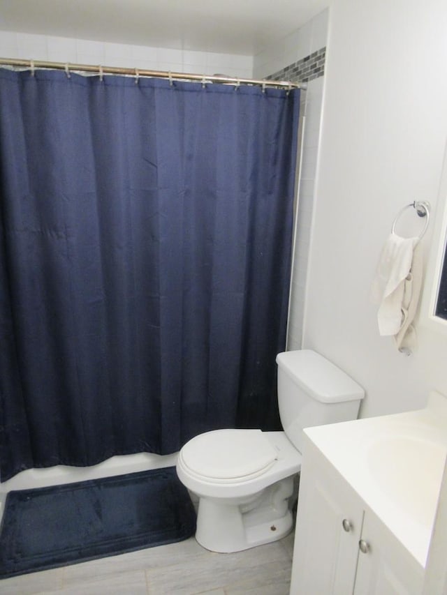1819 Dunsford Ct, Schaumburg, IL 60194 - bathroom featuring vanity and curtained shower