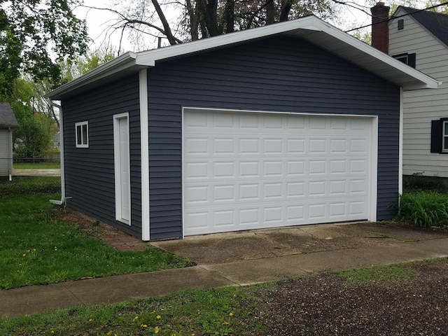 711 S 3rd St, Oregon, IL 61061 - view of detached garage