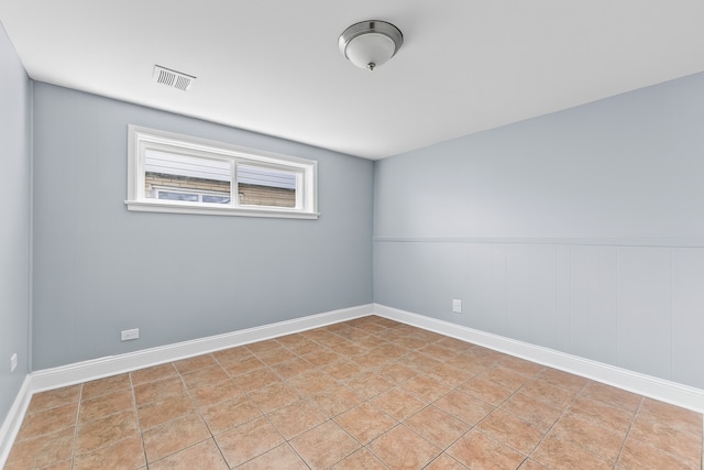 5008 Culver St, Skokie, IL 60077 - unfurnished room featuring baseboards