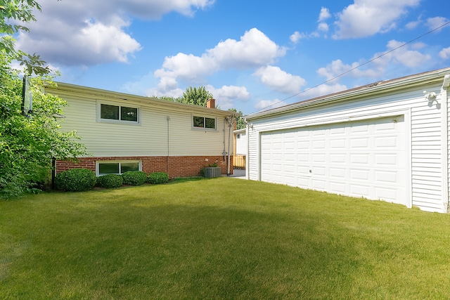 5008 Culver St, Skokie, IL 60077 - rear view of property with a lawn