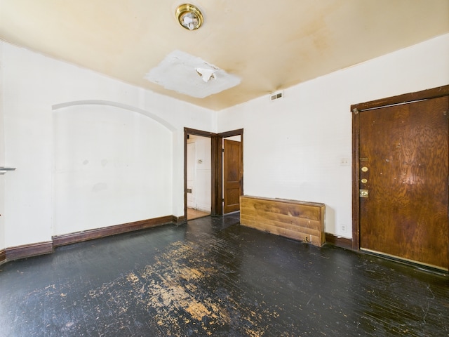 5045 W Erie St, Chicago, IL 60644 - spare room with baseboards