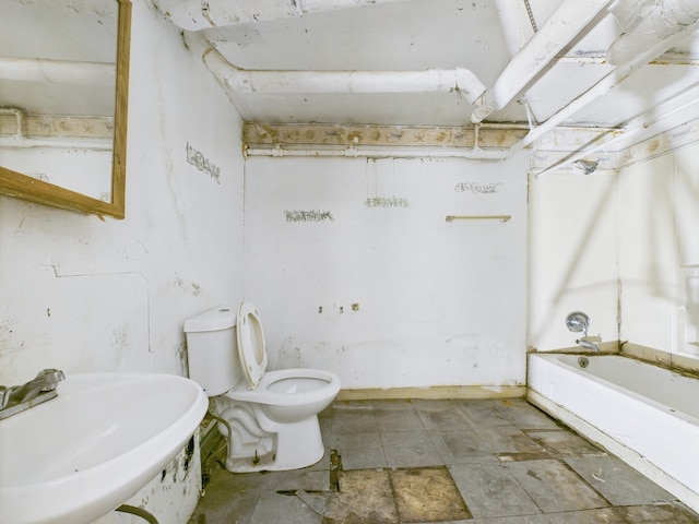 5045 W Erie St, Chicago, IL 60644 - full bath with a sink and toilet