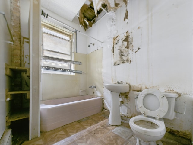 5045 W Erie St, Chicago, IL 60644 - full bathroom with shower / bathtub combination and toilet