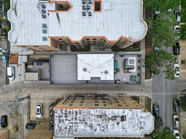 702 W Wellington Ave Unit 2N, Chicago, IL 60657 - drone / aerial view