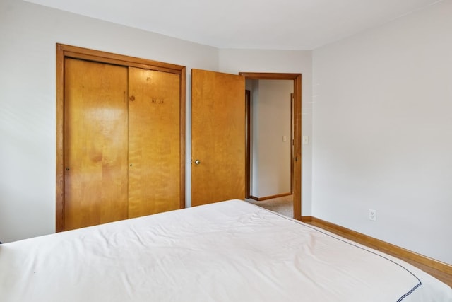 1807 21st Ave, Sterling, IL 61081 - bedroom featuring a closet and baseboards