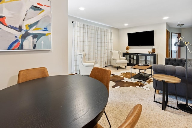 1807 21st Ave, Sterling, IL 61081 - carpeted dining area featuring recessed lighting