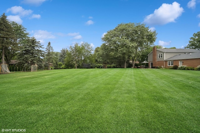 2113 Berwick St, Inverness, IL 60067 - view of grassy yard