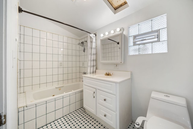 3722 S Wabash Ave, Chicago, IL 60653 - bathroom featuring tiled shower / bath, vanity, and lofted ceiling