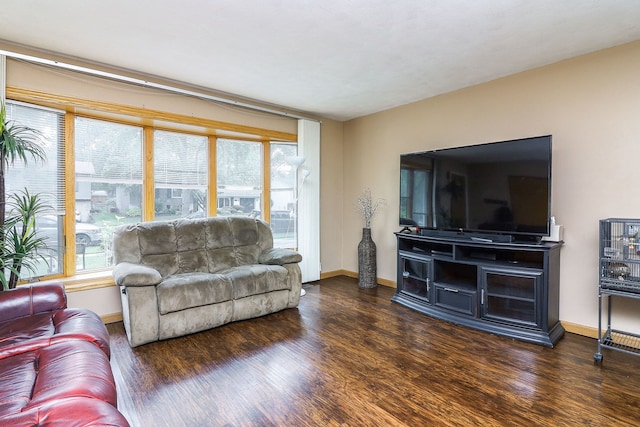 7936 N Ramsgate Cir, Hanover Park, IL 60133 - living area with wood finished floors and baseboards