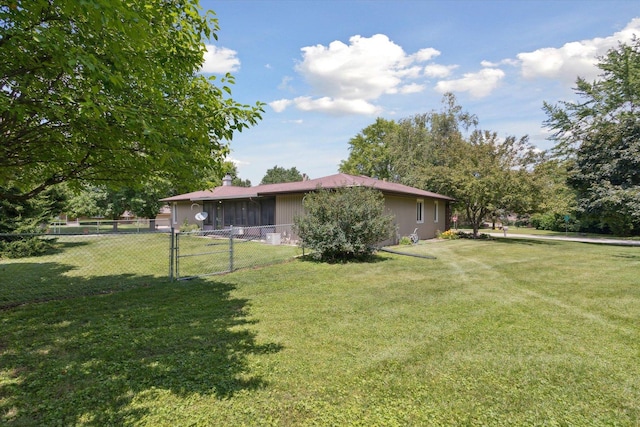 1619 Arnold Ave, Rockford, IL 61108 - view of yard featuring a gate