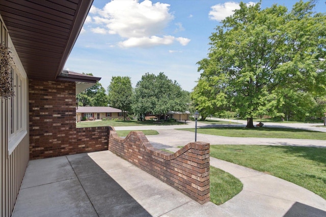 1619 Arnold Ave, Rockford, IL 61108 - view of patio / terrace