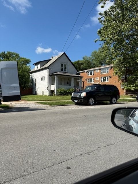 24 E 137th St, Riverdale, IL 60827 - view of front facade