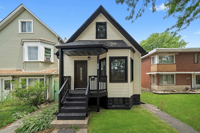 10823 S Ewing Ave, Chicago, IL 60617 - view of front of property featuring a front yard
