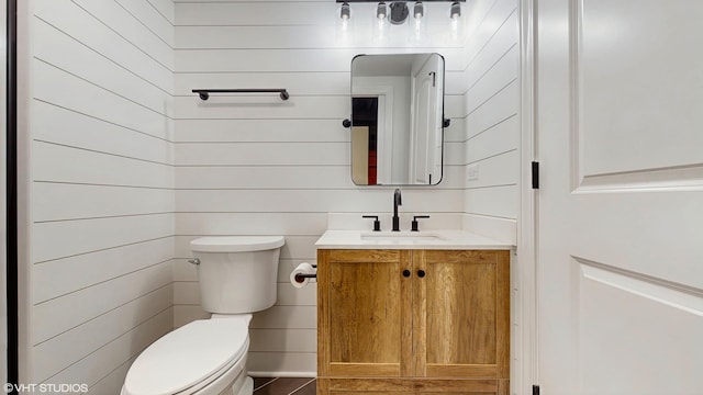392 Spruce Rd, Wood Dale, IL 60191 - bathroom with toilet and vanity