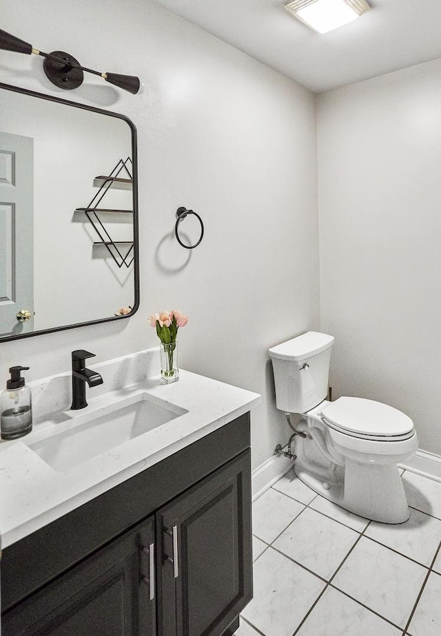 1654 W Berwyn Ave Unit 2W, Chicago, IL 60640 - half bath with vanity and marble look tile flooring