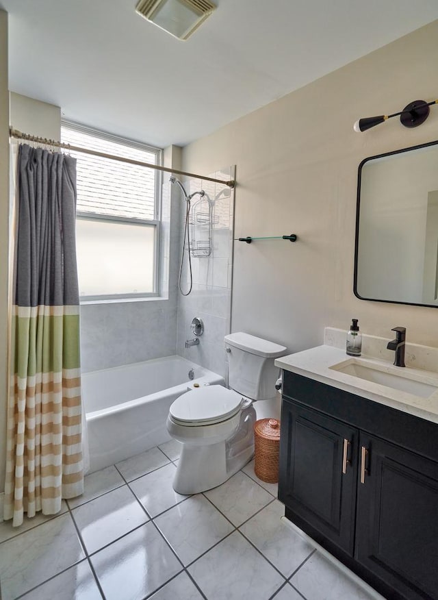1654 W Berwyn Ave Unit 2W, Chicago, IL 60640 - full bath featuring shower / bath combo, vanity, and tile patterned flooring