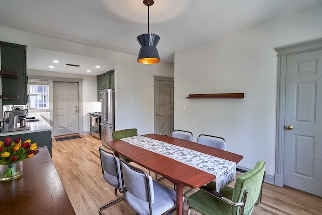 1654 W Berwyn Ave Unit 2W, Chicago, IL 60640 - dining space with light wood-type flooring and recessed lighting