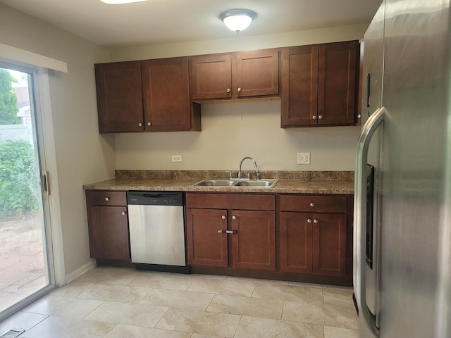 248 Waverly Dr, Elgin, IL 60120 - photo 2