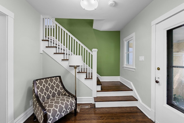 605 Home Ave, Oak Park, IL 60304 - entryway featuring stairway and wood finished floors