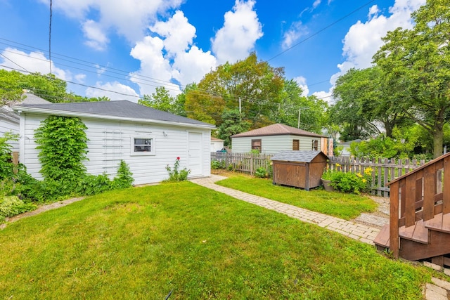 605 Home Ave, Oak Park, IL 60304 - fenced backyard with a storage shed