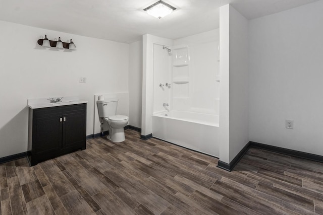 1213 W Fourth St, Dixon, IL 61021 - full bathroom featuring wood finished floors, vanity, and shower / washtub combination