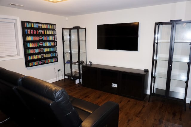 4452 N Newland Ave, Harwood Heights, IL 60706 - living area featuring wood finished floors and baseboards