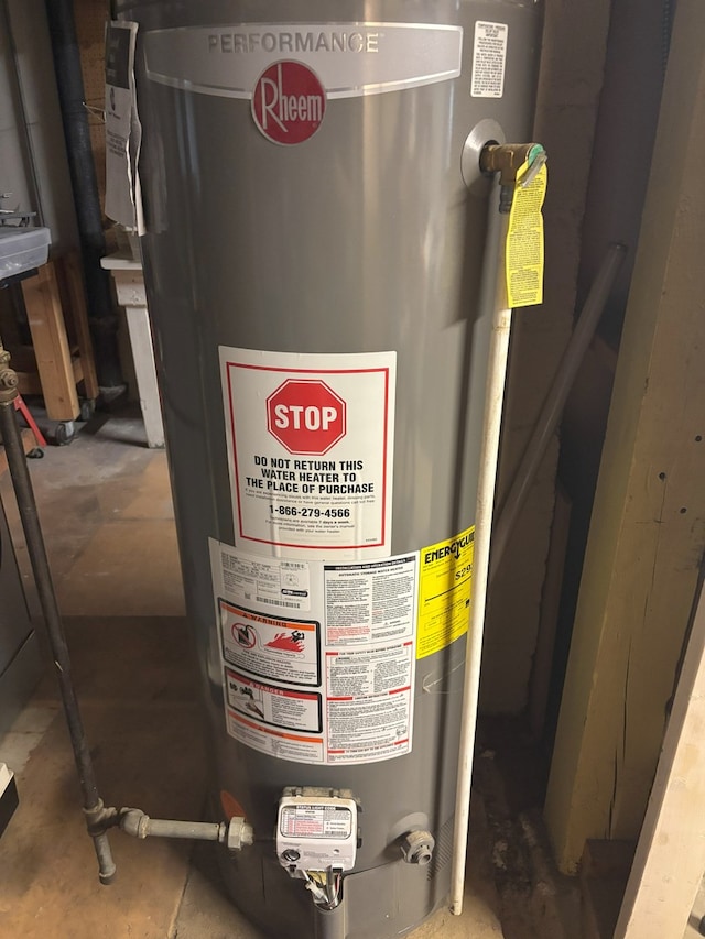 4304 N Oriole Ave, Norridge, IL 60706 - utility room featuring water heater