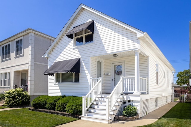 5924 W Giddings St, Chicago, IL 60630 - photo 1