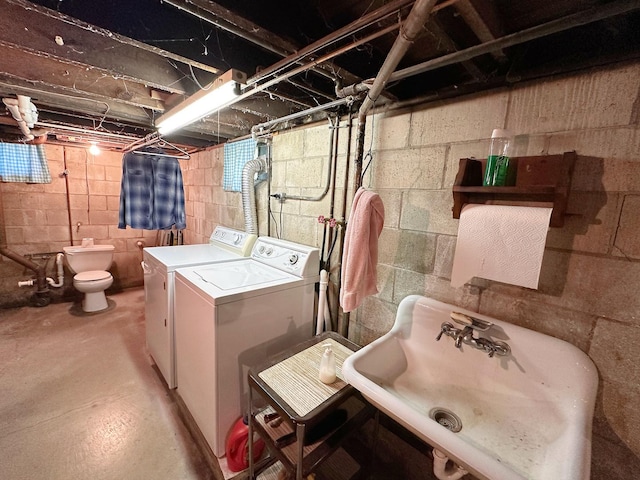 919 S Vermillion St, Streator, IL 61364 - washroom with separate washer and dryer