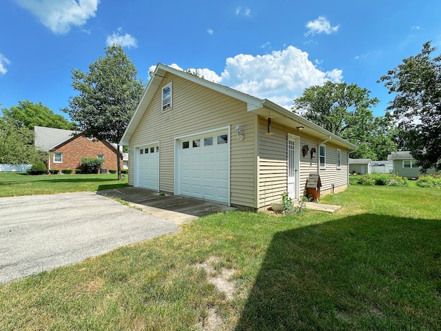 919 S Vermillion St, Streator, IL 61364 - view of detached garage